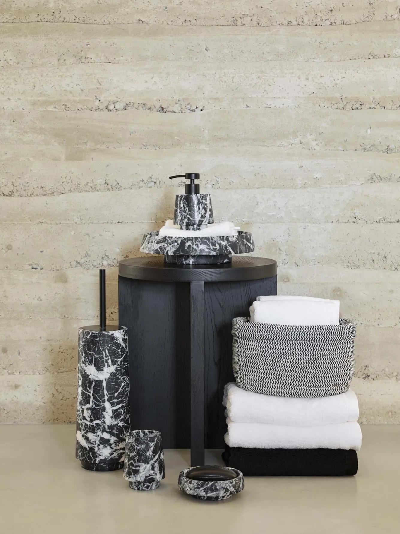 Aquanova Aquanova ORION toilet brush holder Black