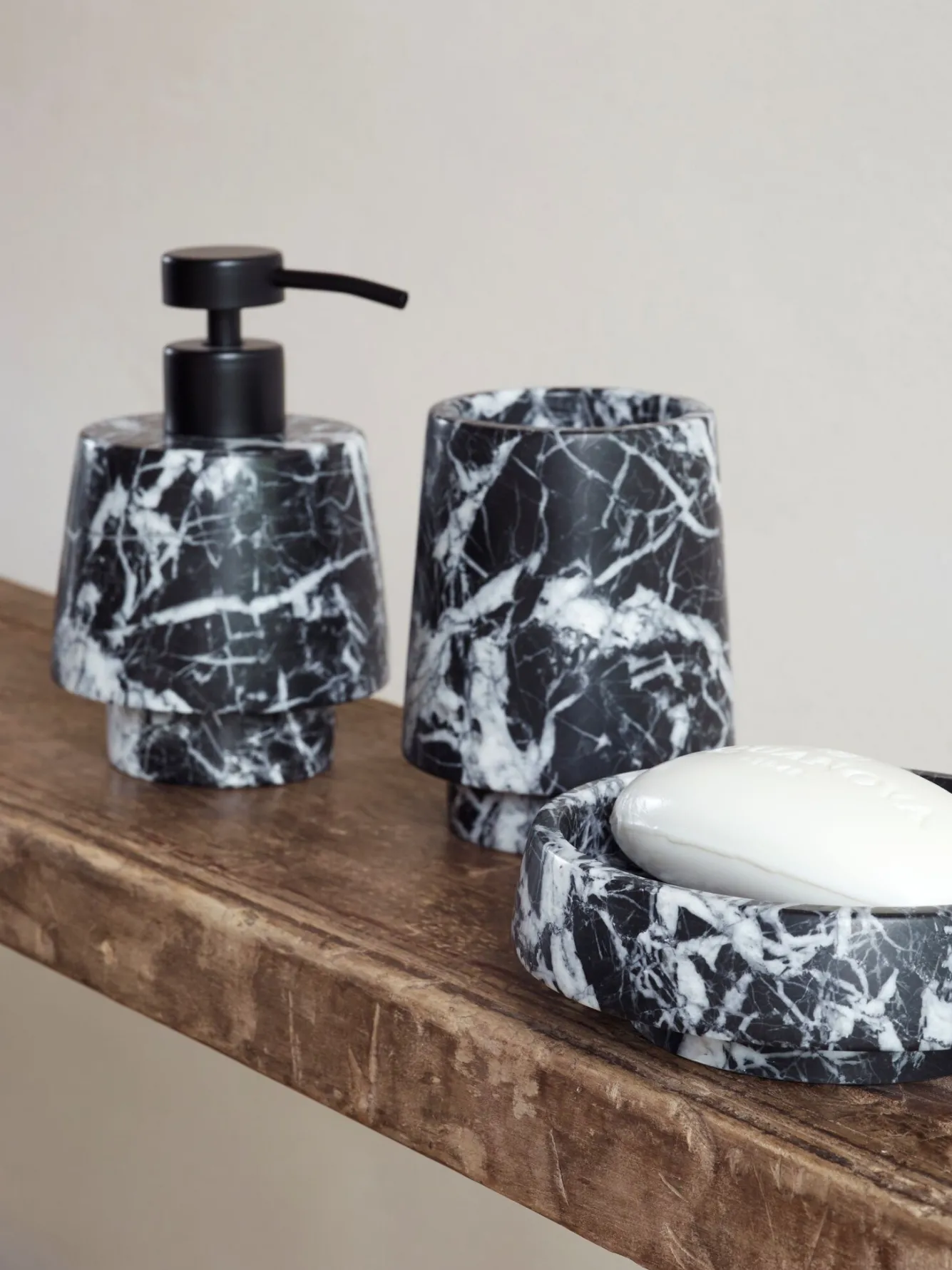 Aquanova Aquanova ORION toilet brush holder Black