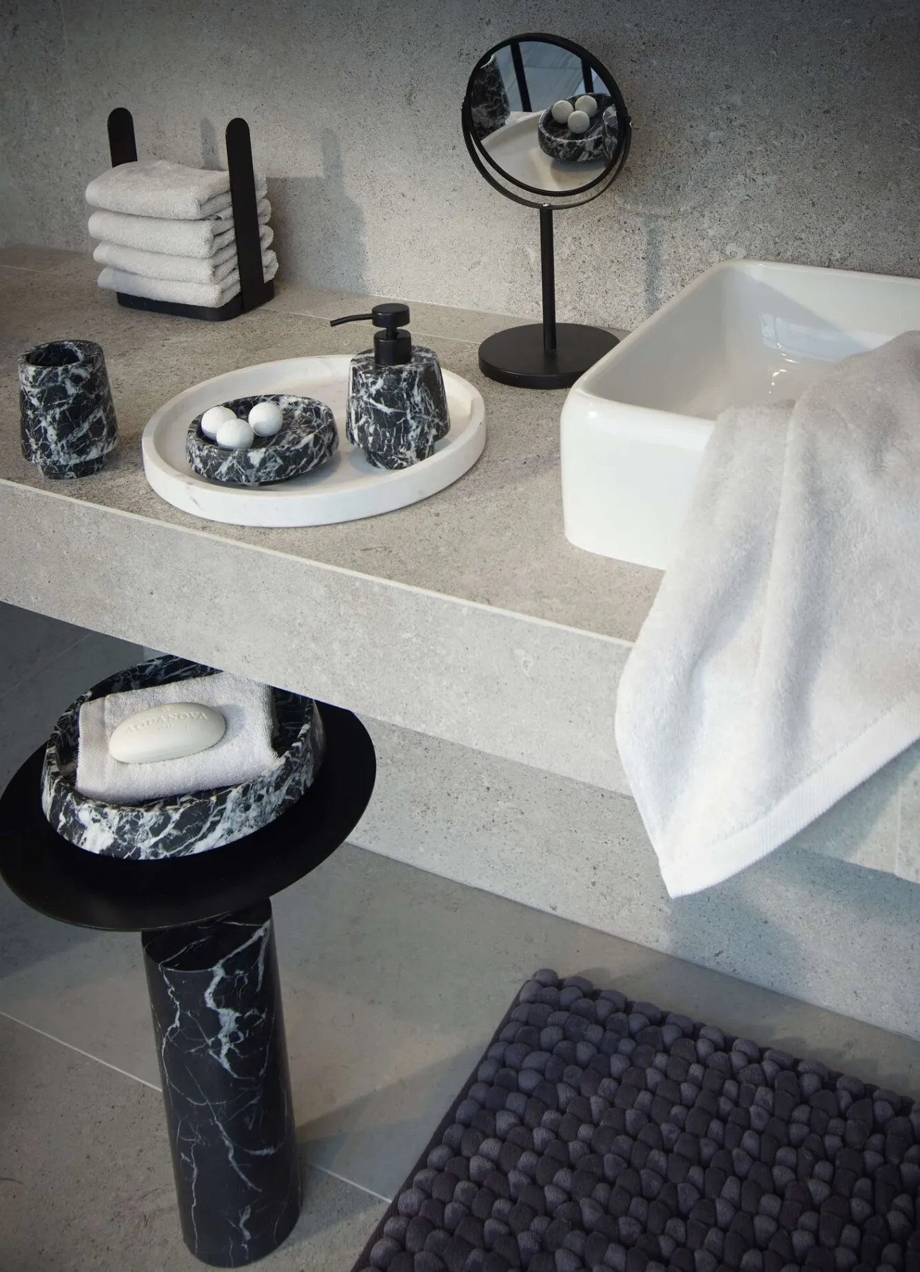 Aquanova Aquanova ORION soap dish Black