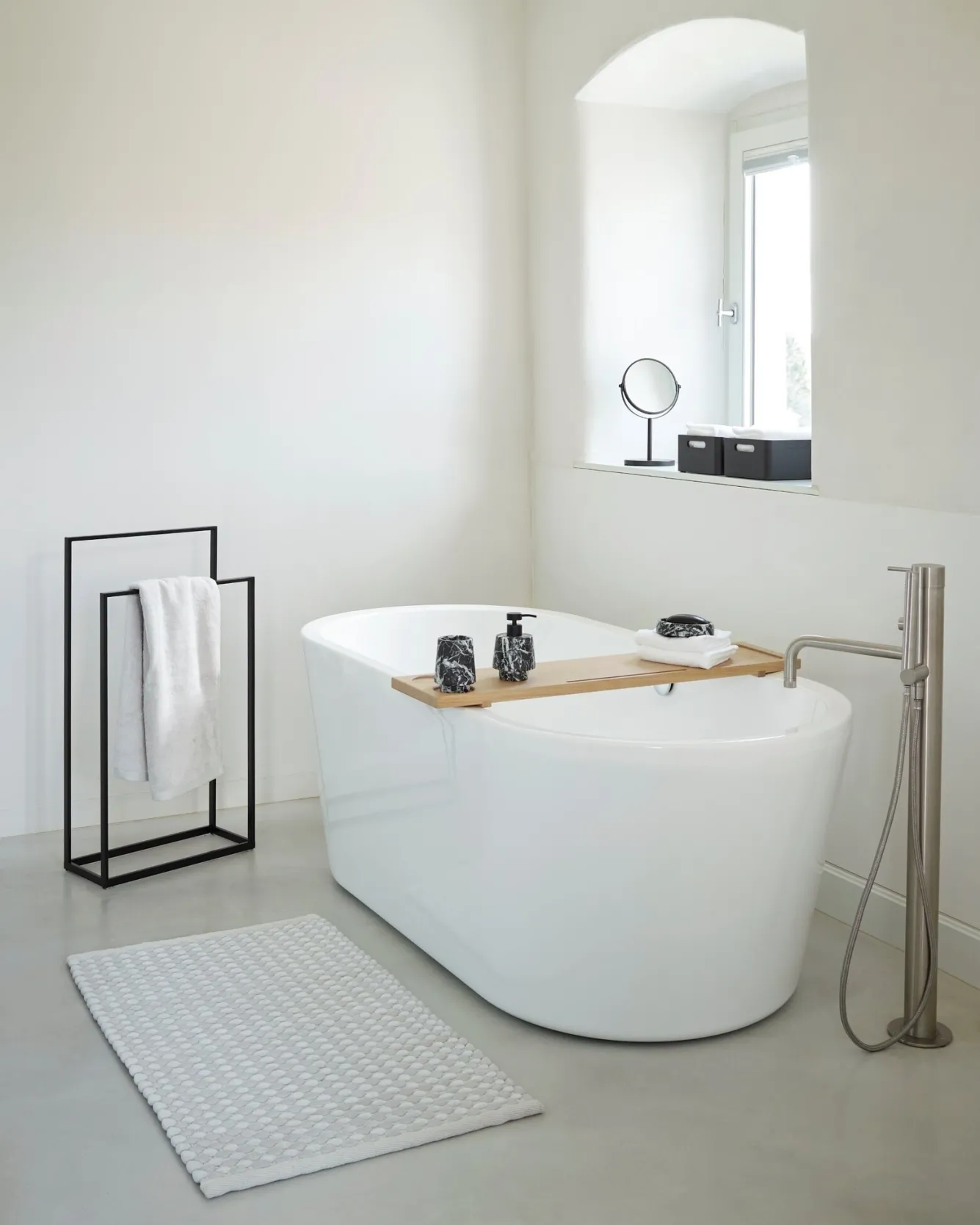 Aquanova Bath mat MAKS color Silver Gray-95