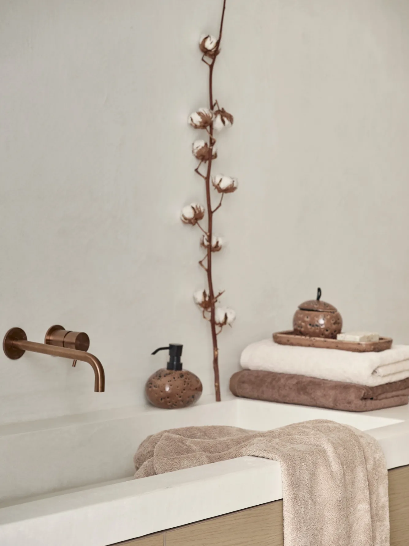 Aquanova Bath mat LONDON color Camel-155