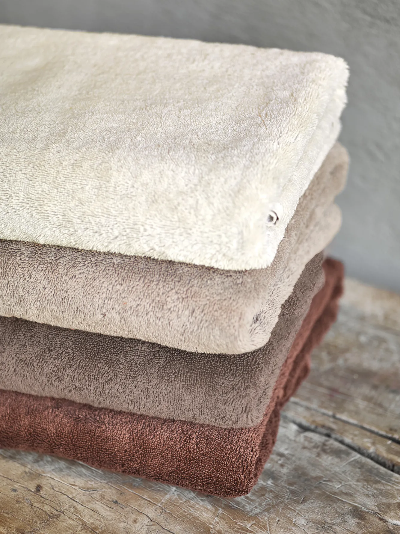 Aquanova Bath mat LONDON color Nougat-136