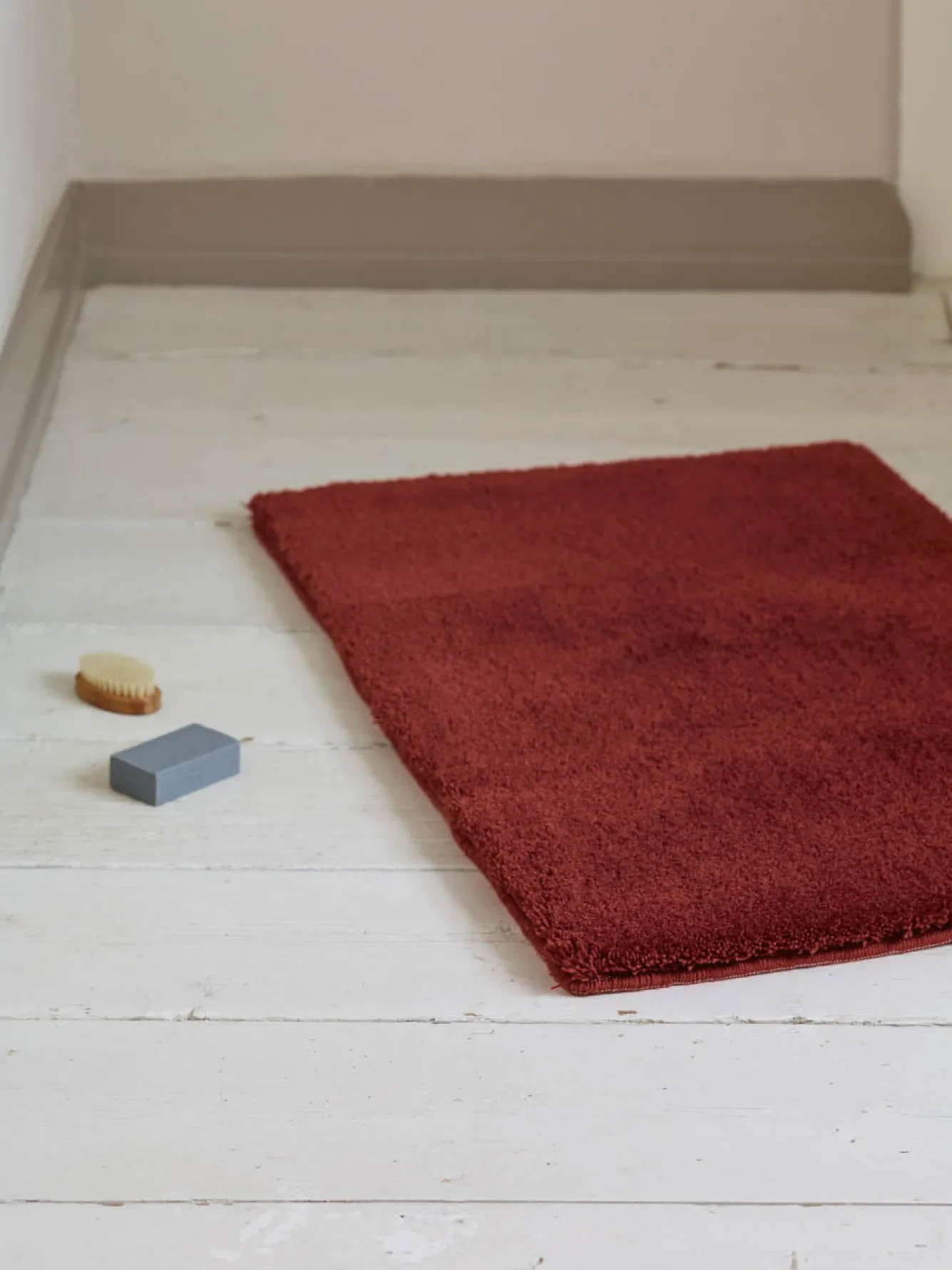 Aquanova Bath mat BELA color Mahogany - 60x60 cm