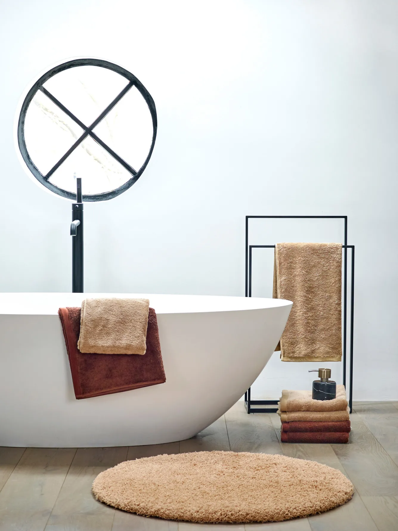 Aquanova Bath mat LONDON color Umber-284