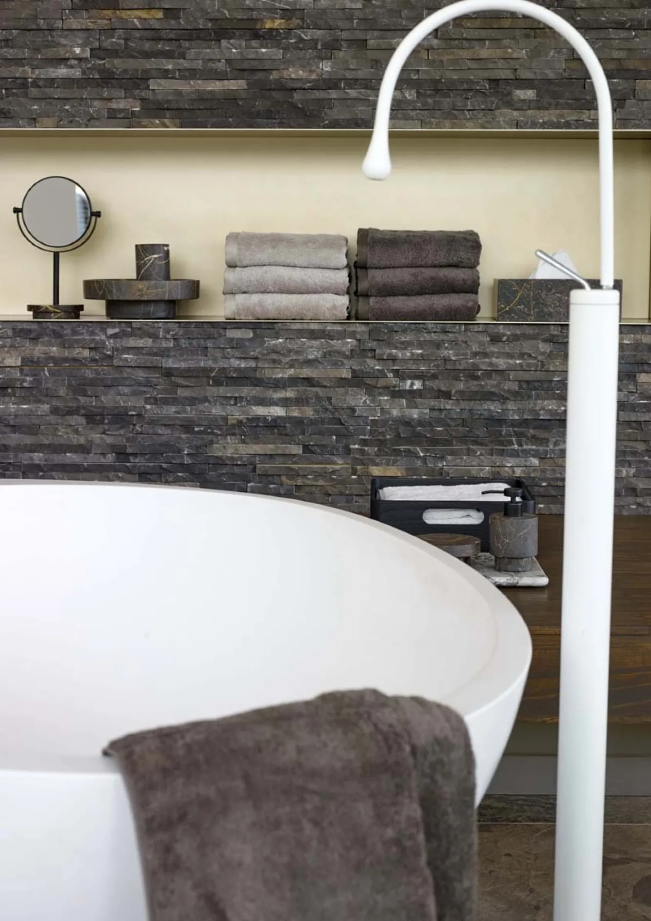 Aquanova Bath textiles LONDON color Truffle-106