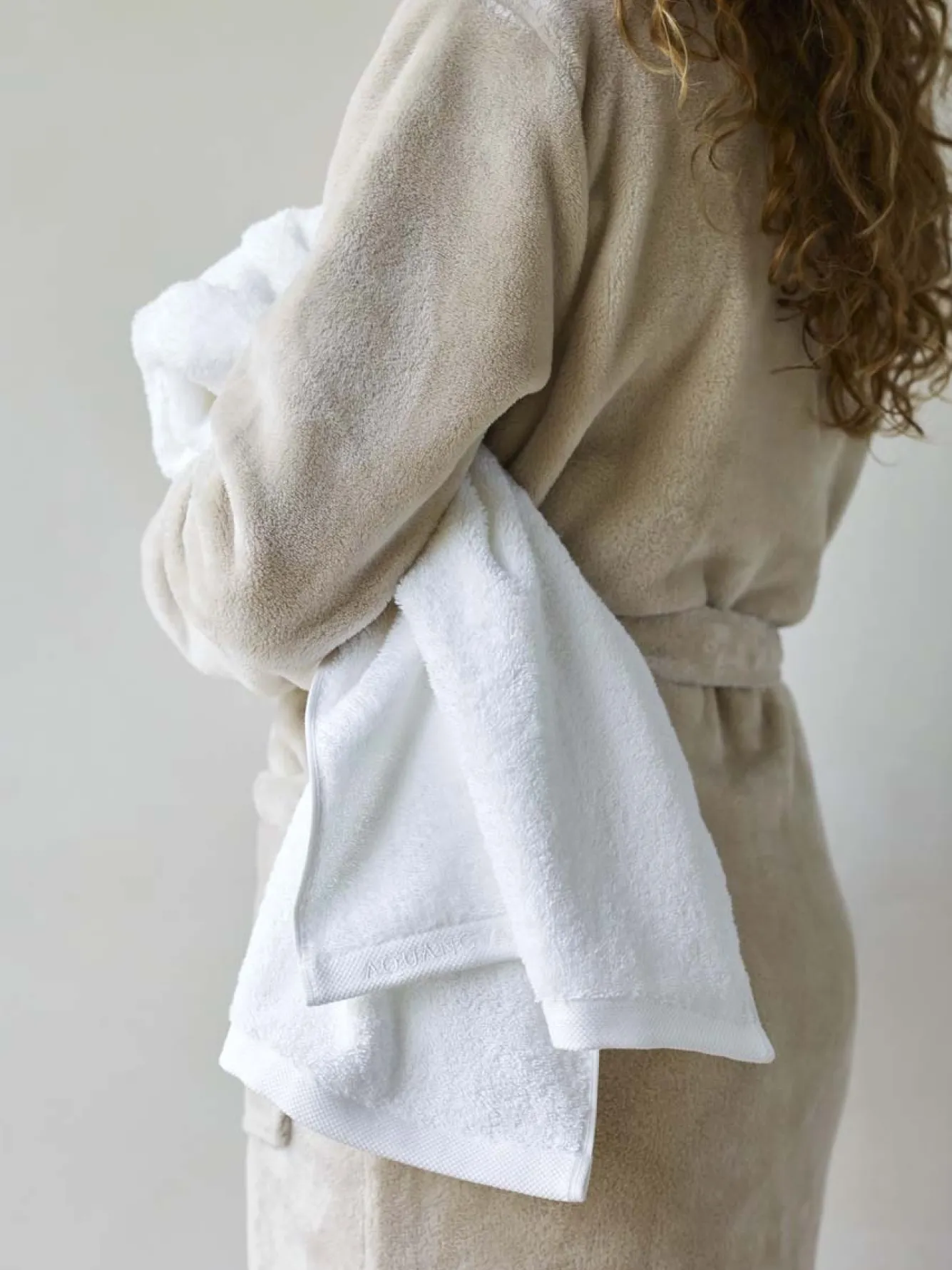 Aquanova Bath towel 70x130 cm LONDON color White-43 (set/3)