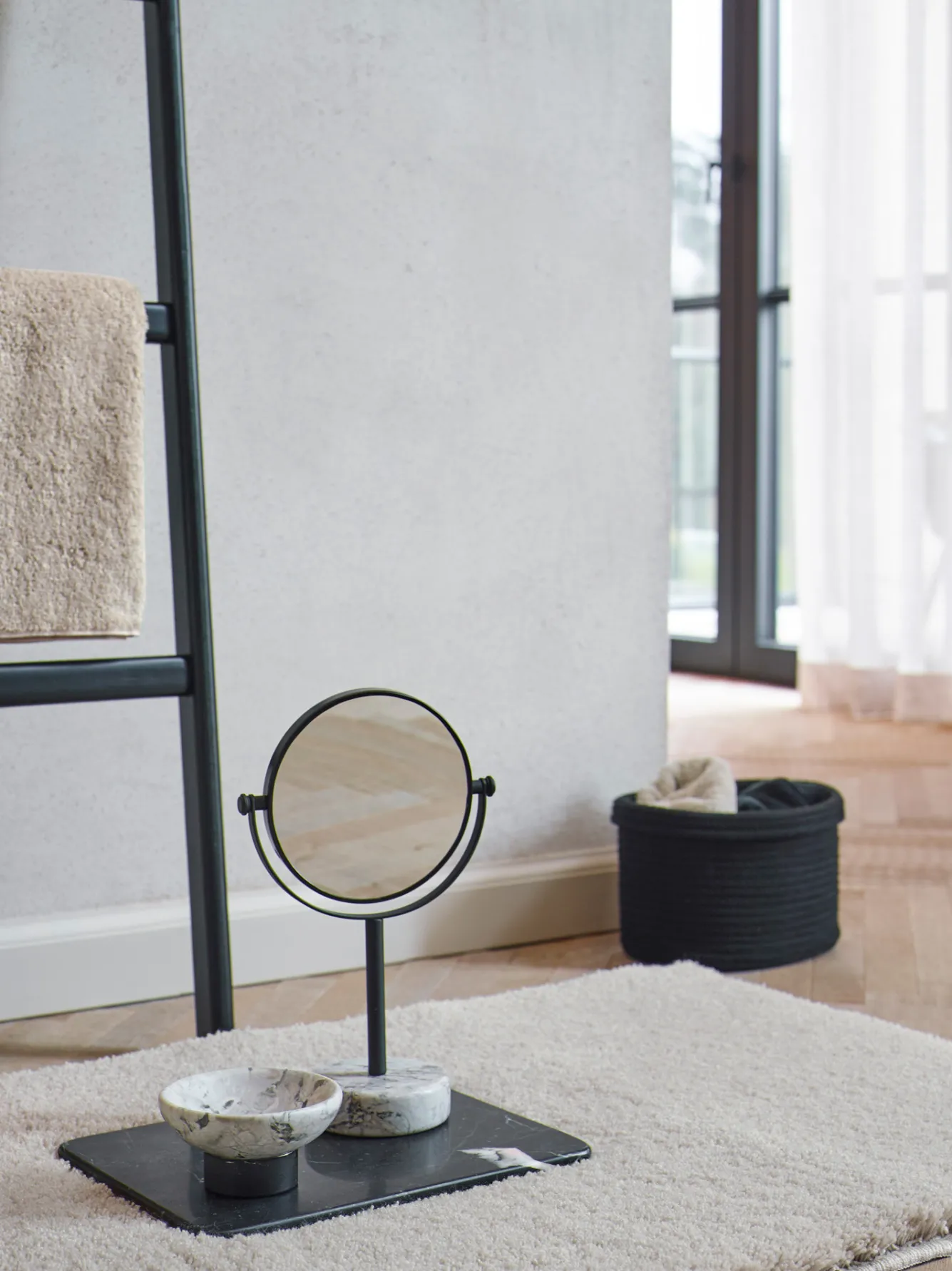 Aquanova Cosmetic mirror NERO color Alba (grey)