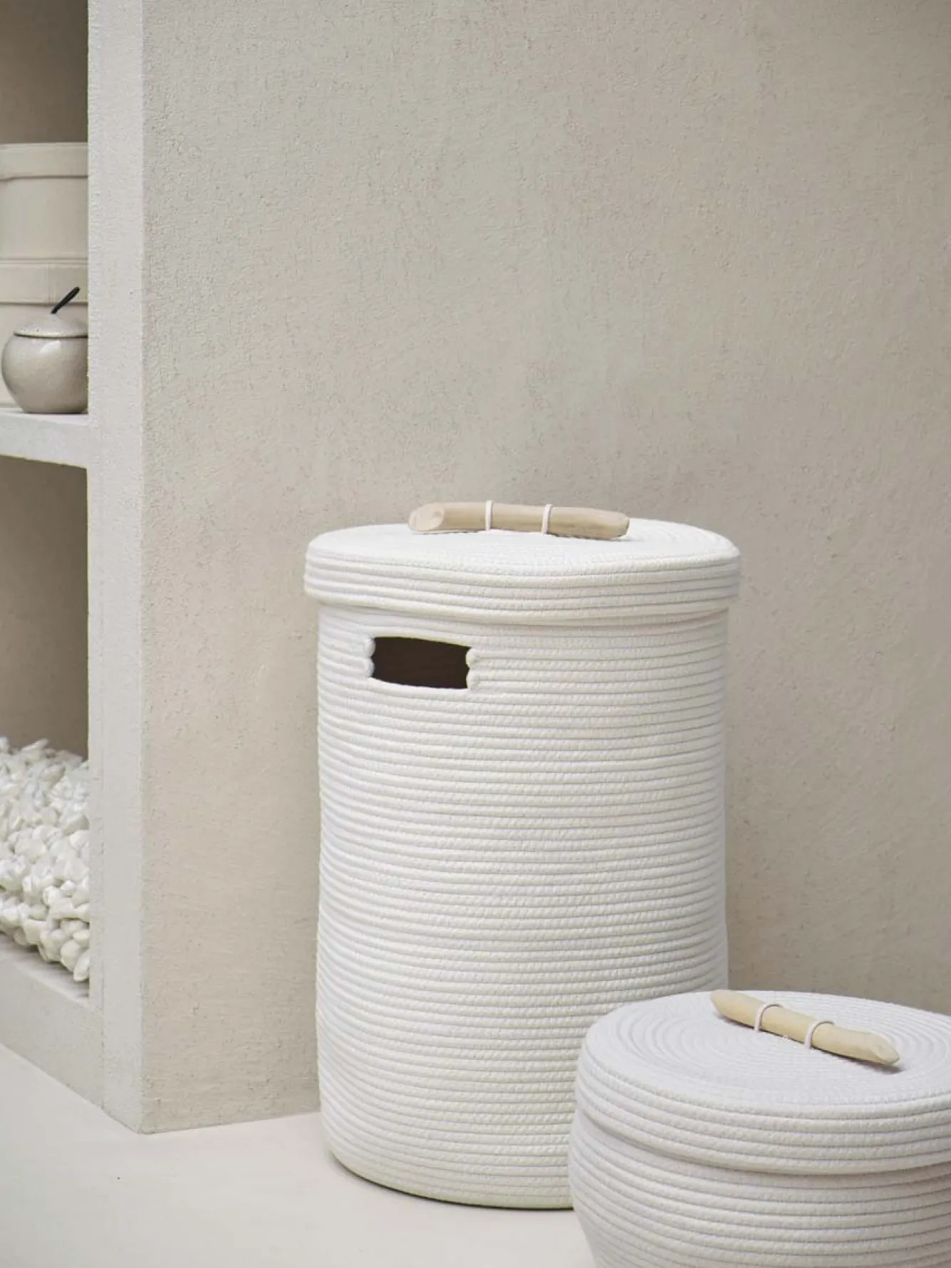 Aquanova Laundry basket OTIS color Truffle-106 (beige / greige)