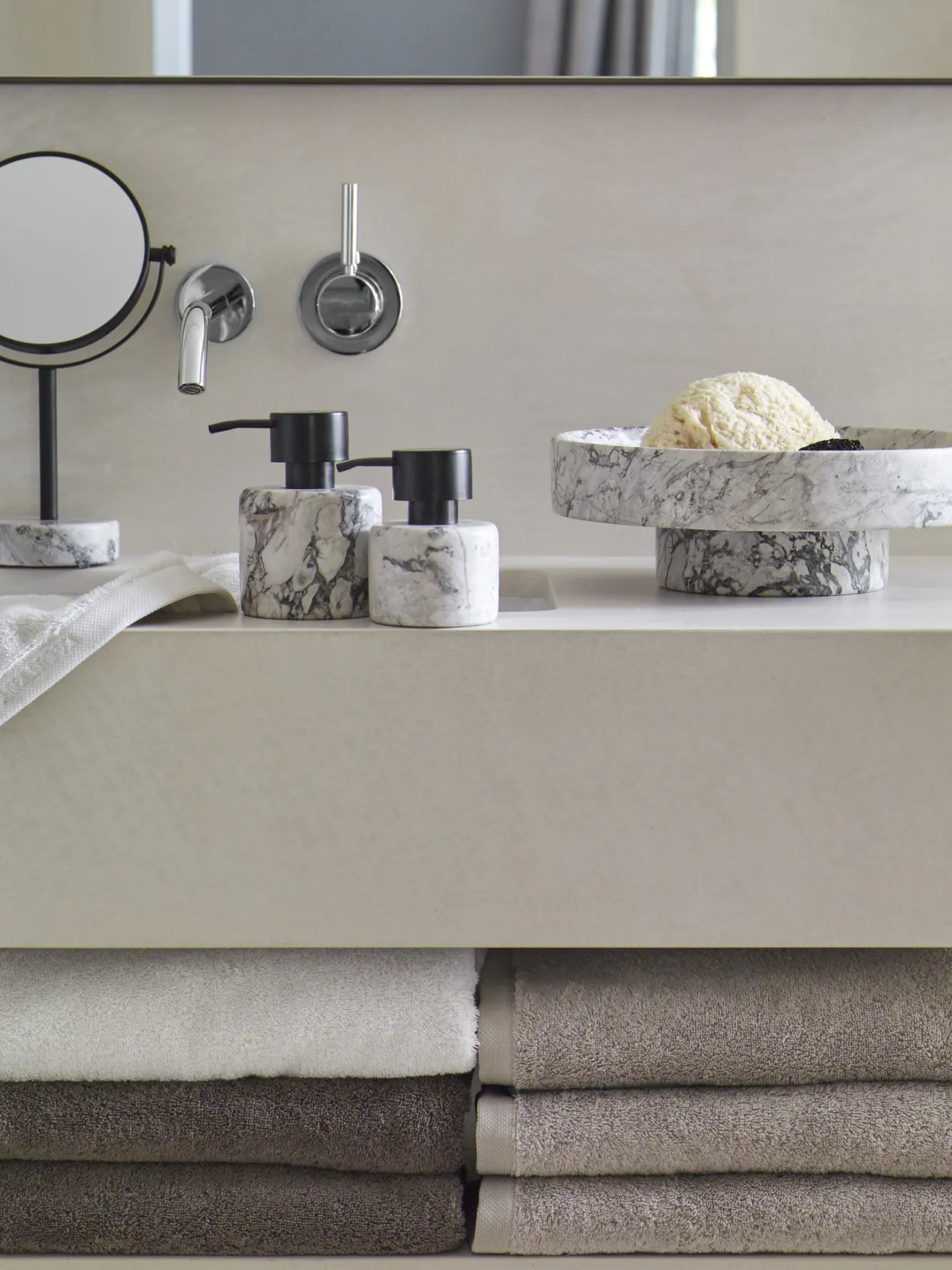 Aquanova Plateau NERO color Alba (gray)