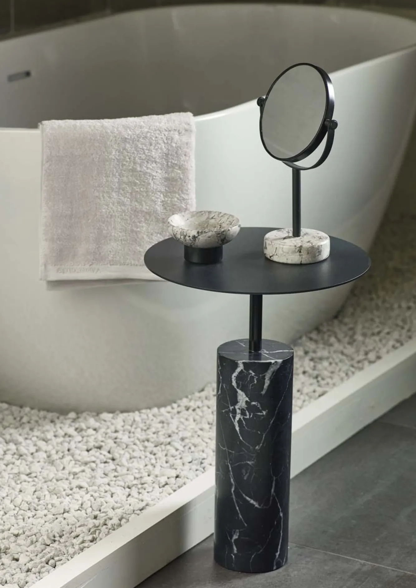 Aquanova Side table NERO color Black (black)