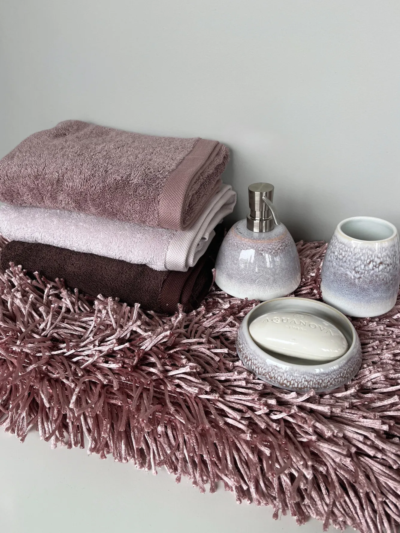 Aquanova Soap dish FIGO color Malva-883