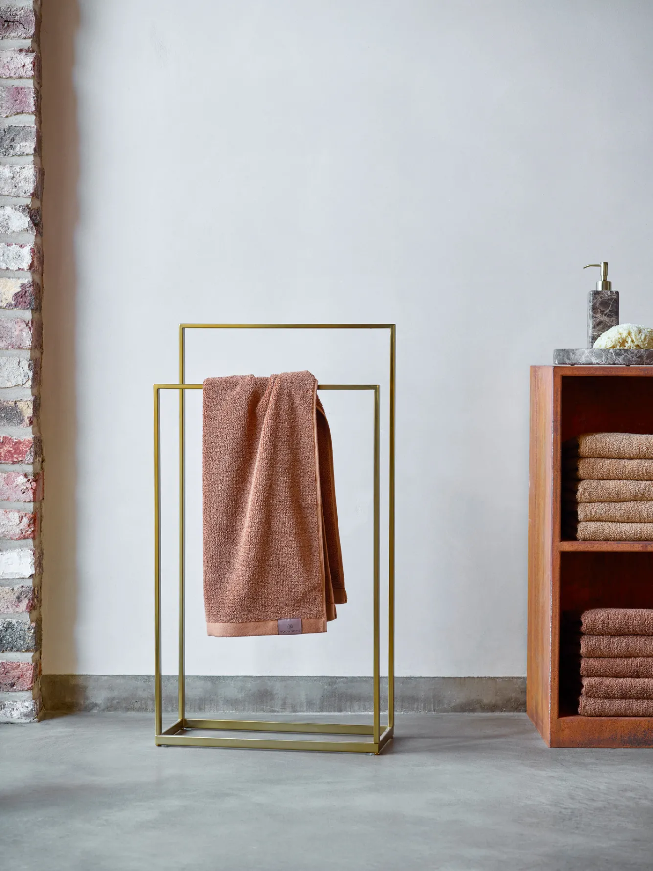 Aquanova Towel rack YURI gloss, height 89 cm (YURTLH-127)