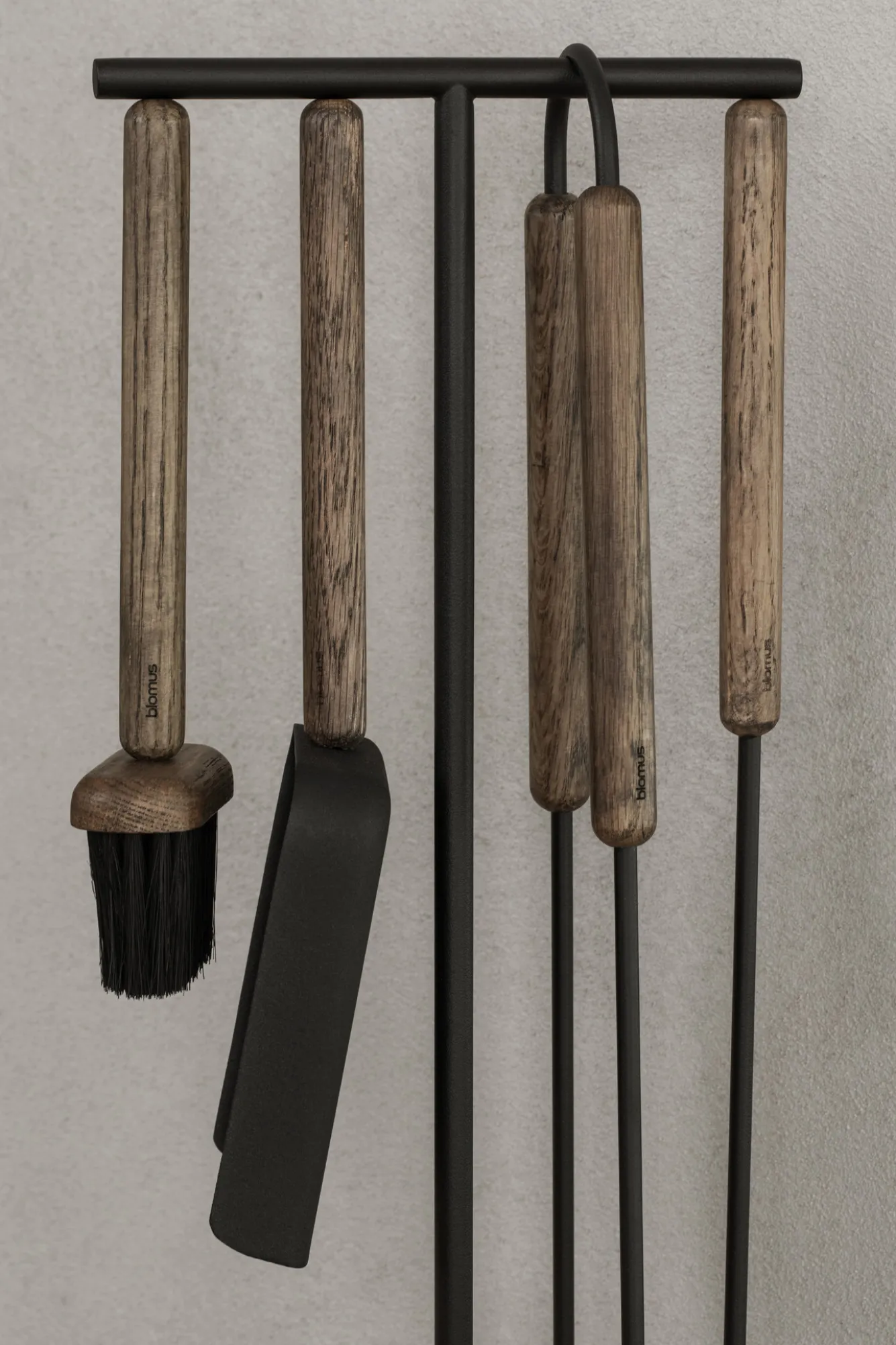 Blomus ASHI 5-piece fireplace set wall (brown oak) 66159