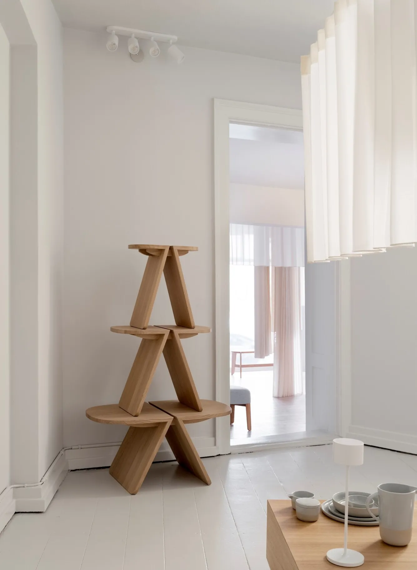 Blomus AVIO side table 38 x 23 cm - oak (66691)