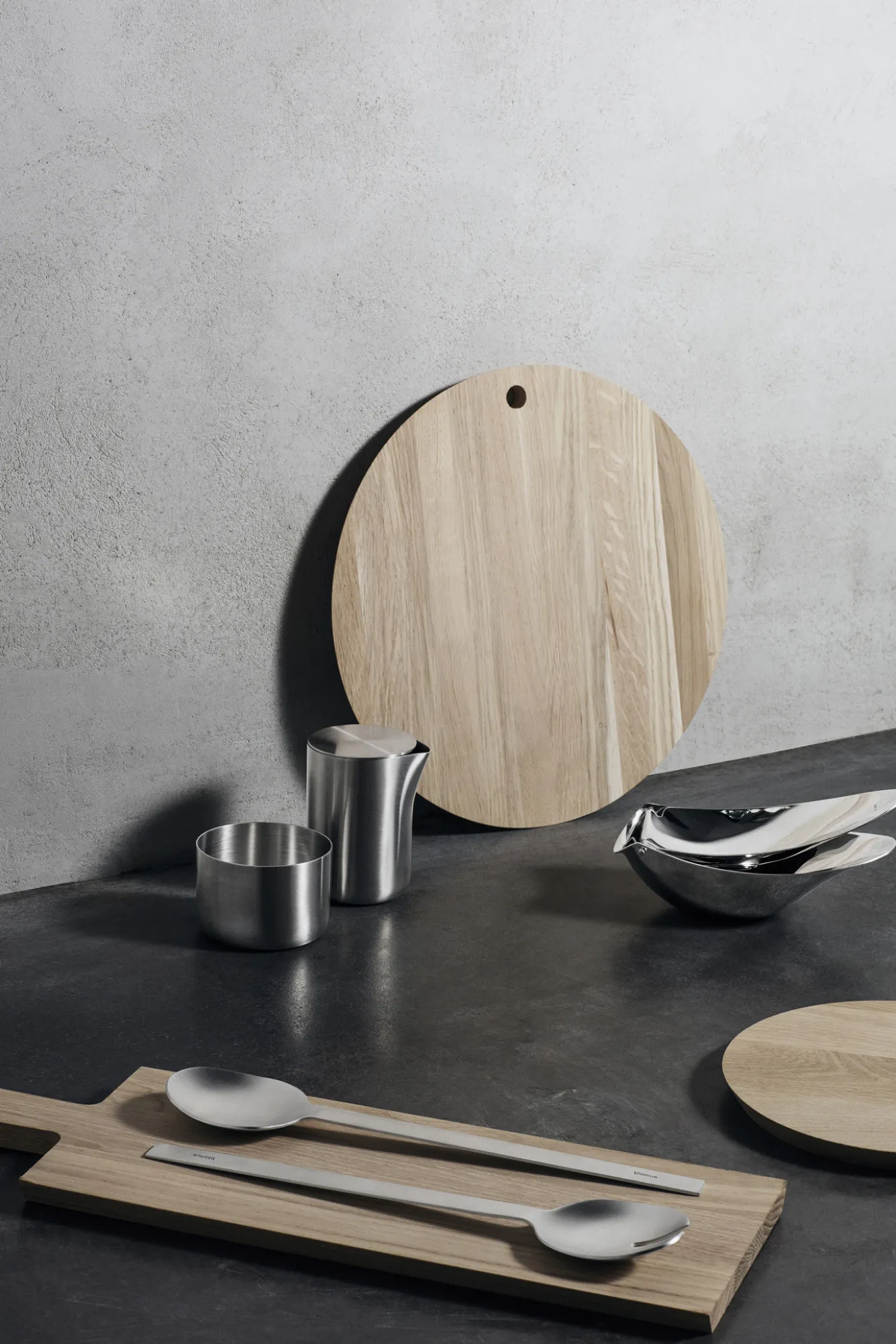 Blomus BORDA round cutting board 20 cm - 63796