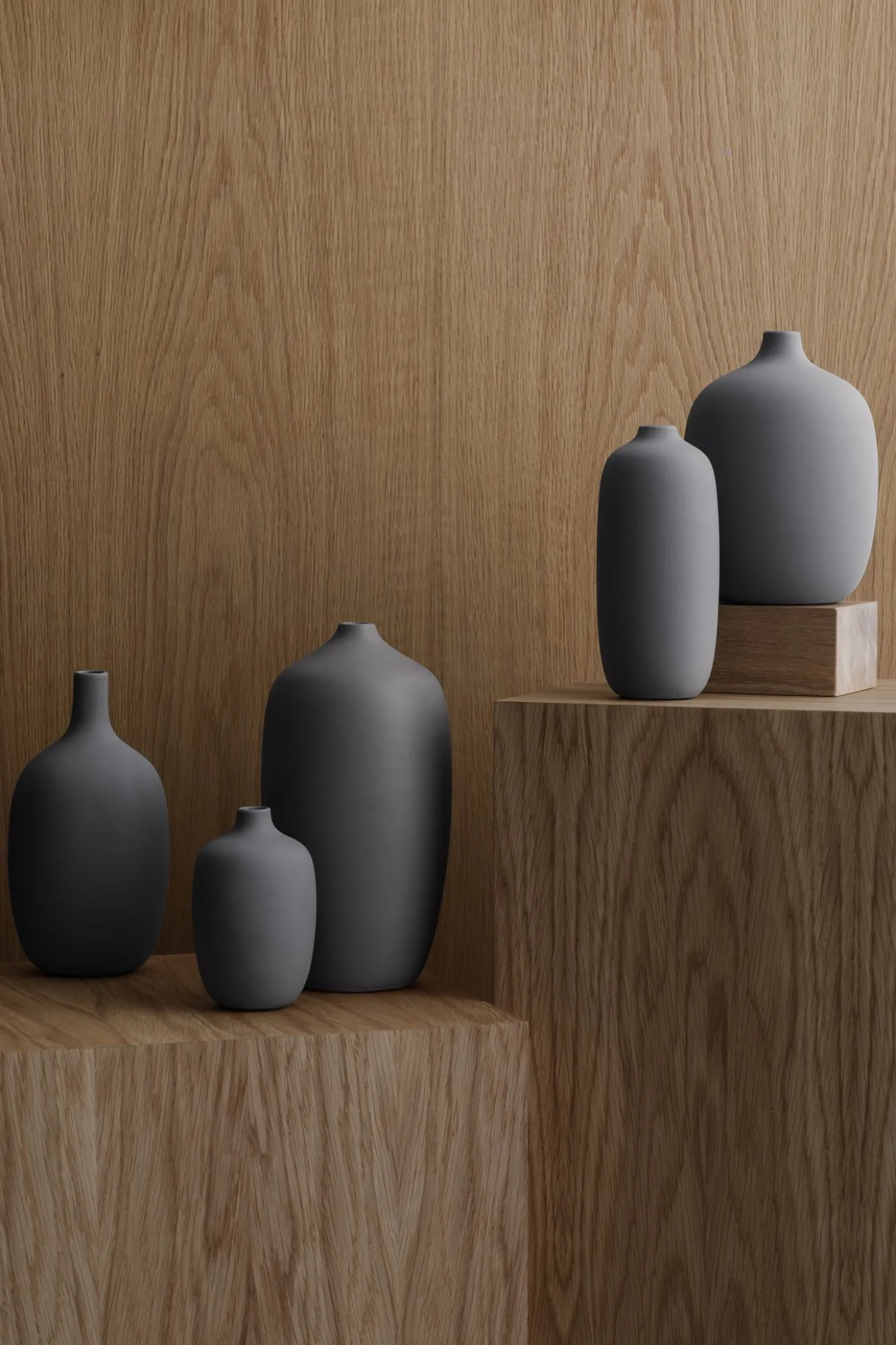 Blomus CEOLA vase 25 cm - color Satellite (66243)