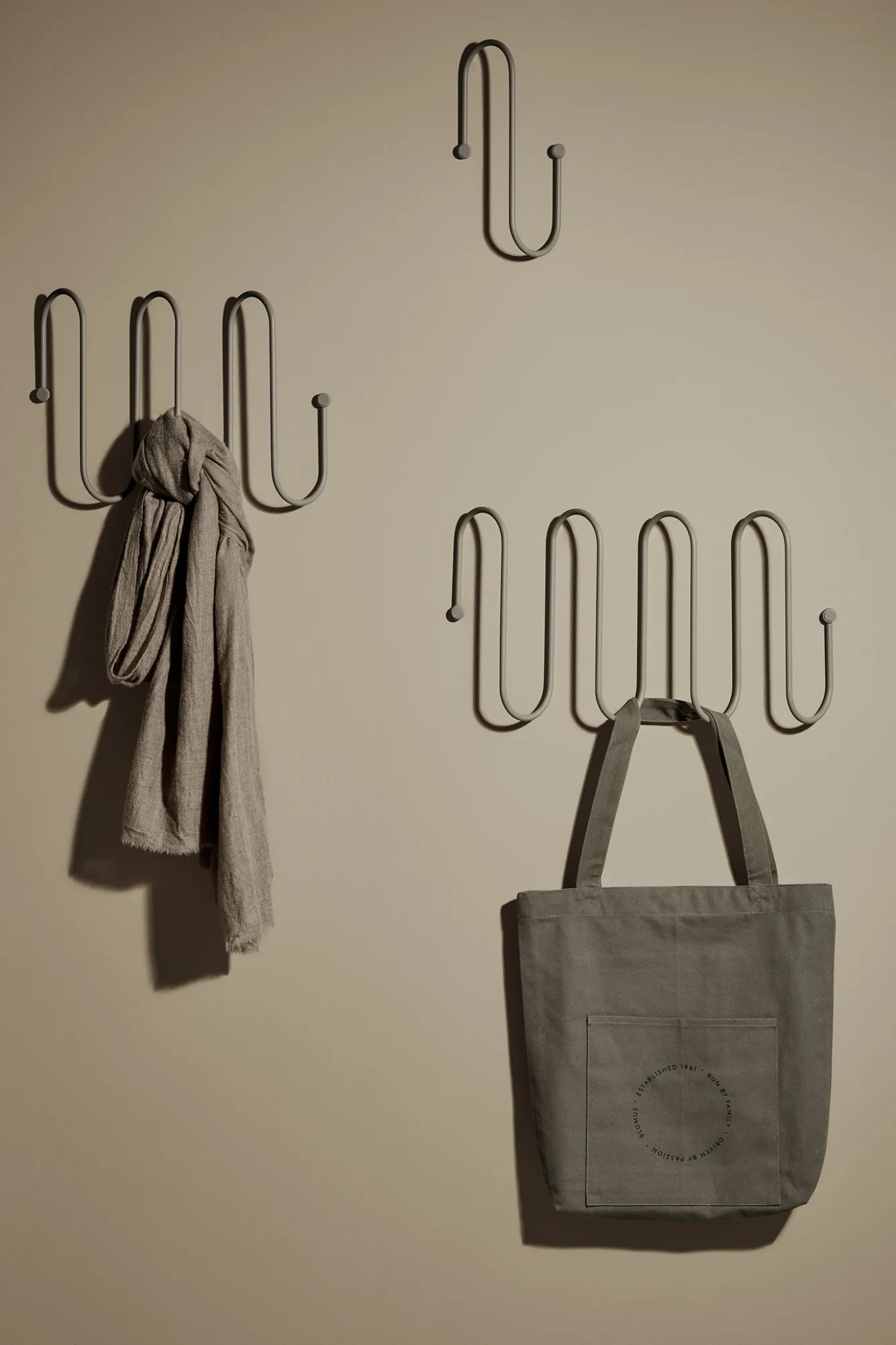 Blomus CURL coat rack Steel Gray (Small) 65913
