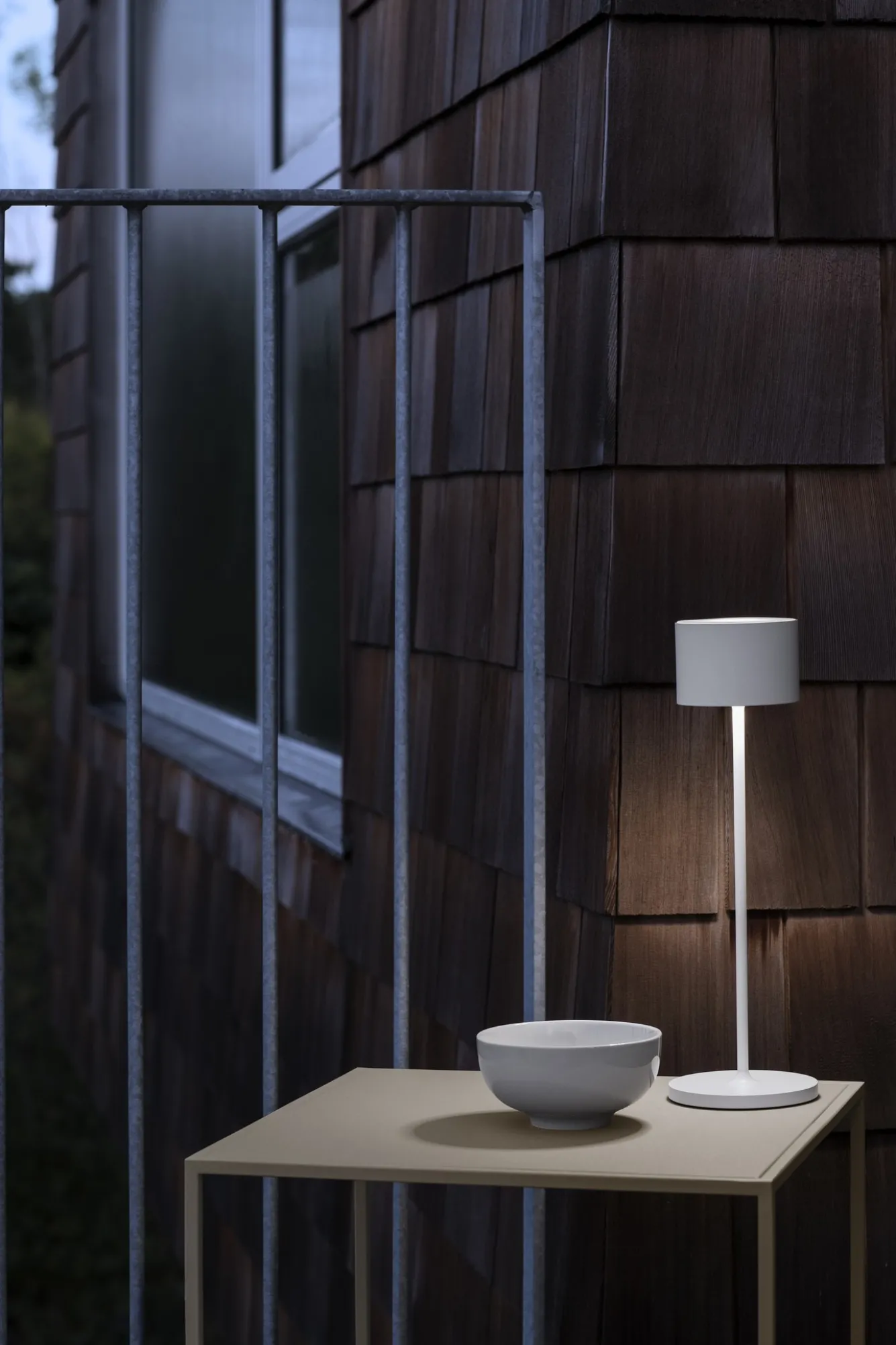 Blomus FAROL table lamp color White (small) 66124