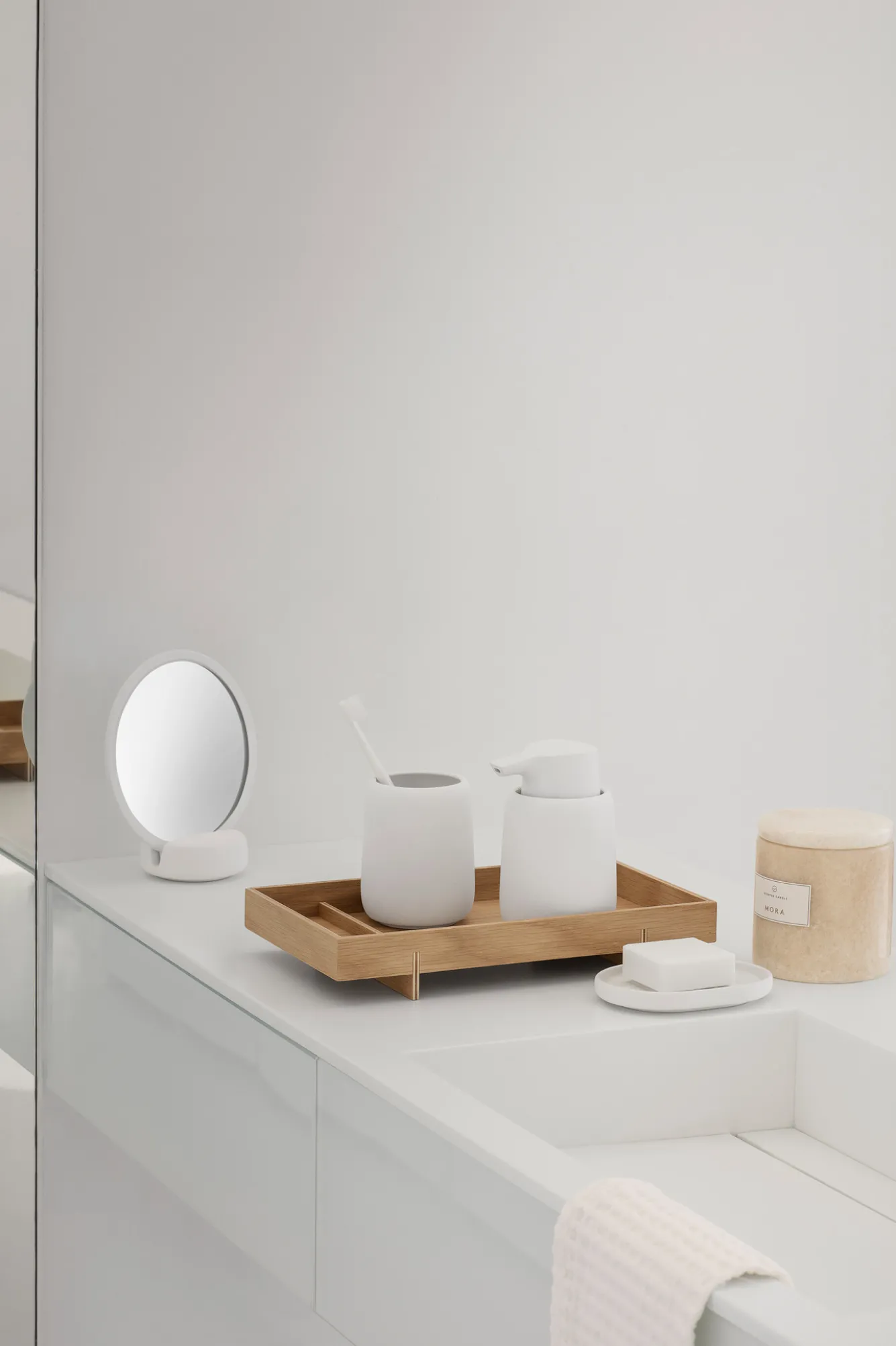 Blomus Make-up mirror SONO White (66279)