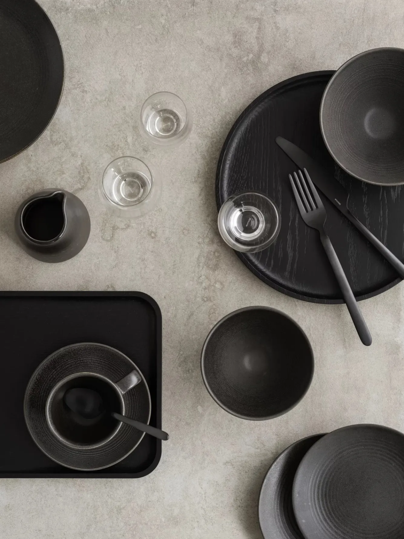 Blomus OKU round tray / tray Black (medium) 64550