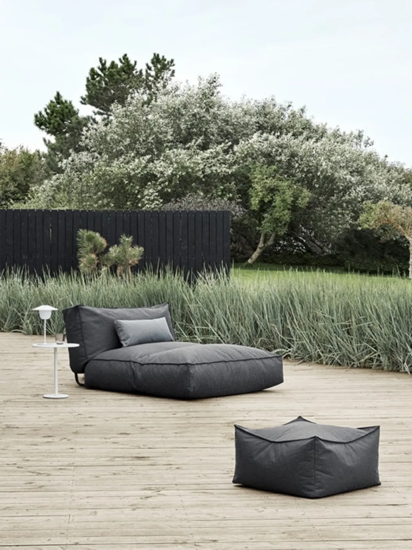 Blomus STAY cushion 45x45 cm color Coal (62010)