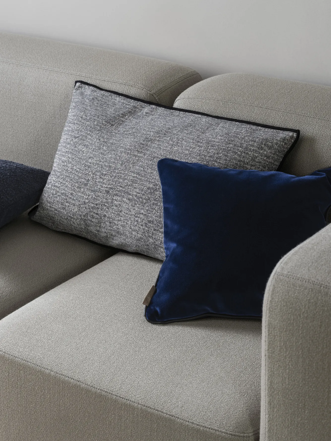 Blomus VELVET cushion cover 30x50 - Midnight Blue (66566)