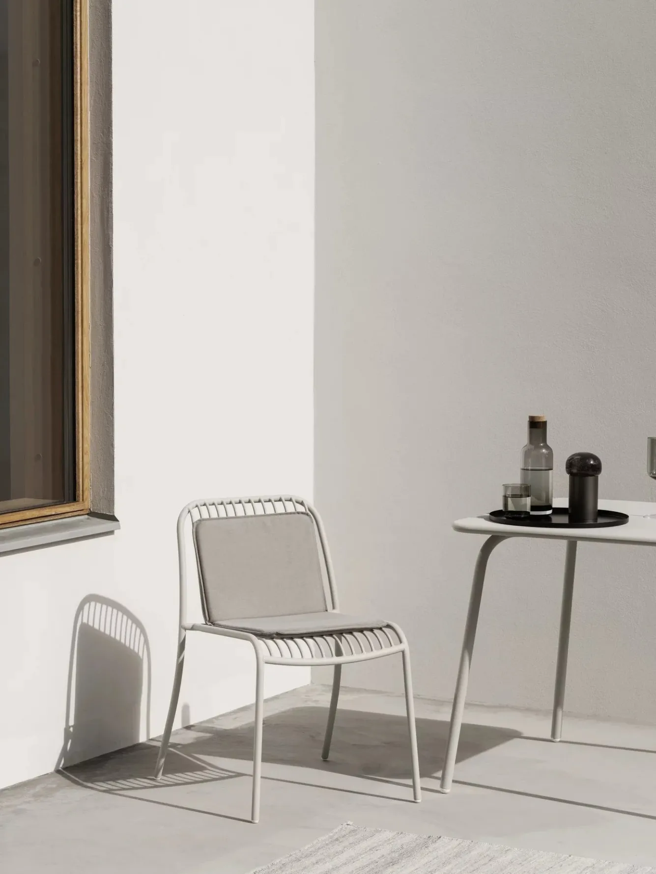 Blomus YUA WIRE garden chair Granite Gray (62180)