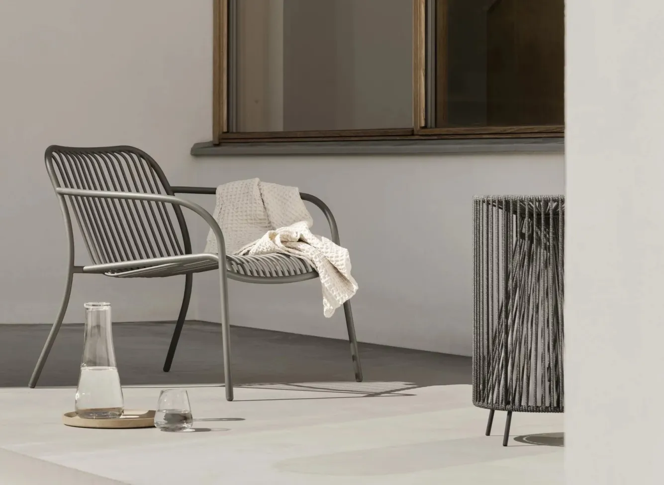 Blomus YUA WIRE lounge chair Granite Gray (62182)