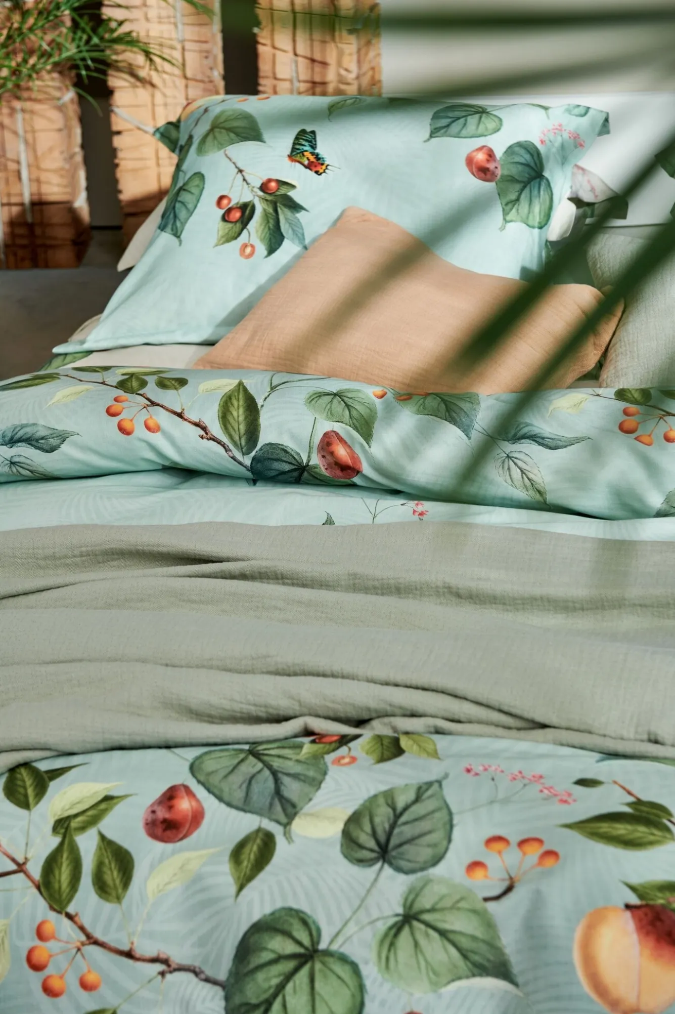 Vandyck Duvet cover FRUIT GARDEN Light Green 140x220 cm (satin cotton)