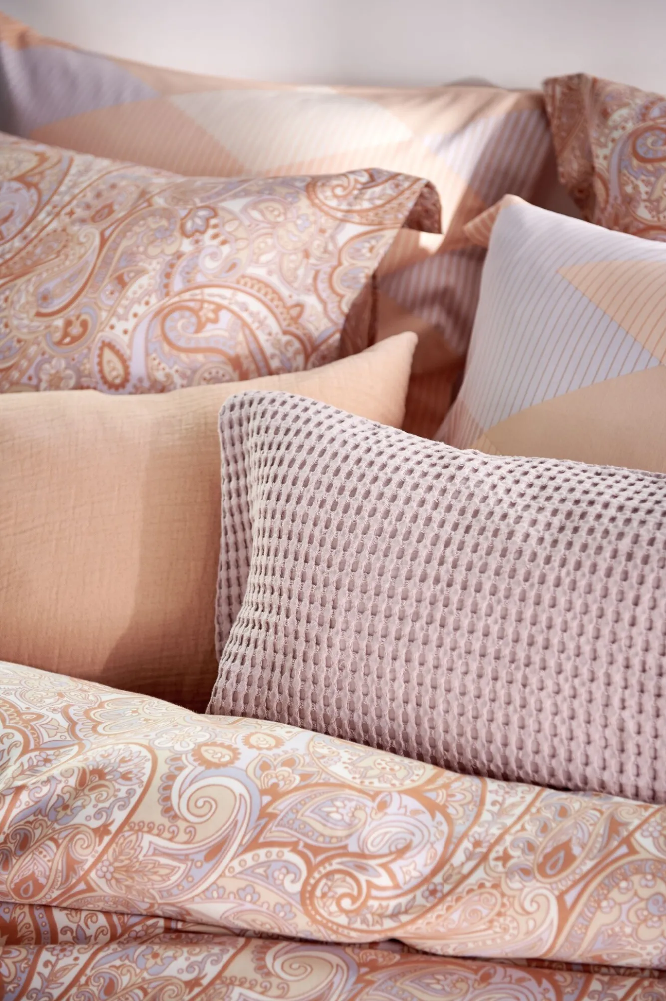 Vandyck Duvet cover GLAZE Apricot Blush 140x220 cm (satin cotton)