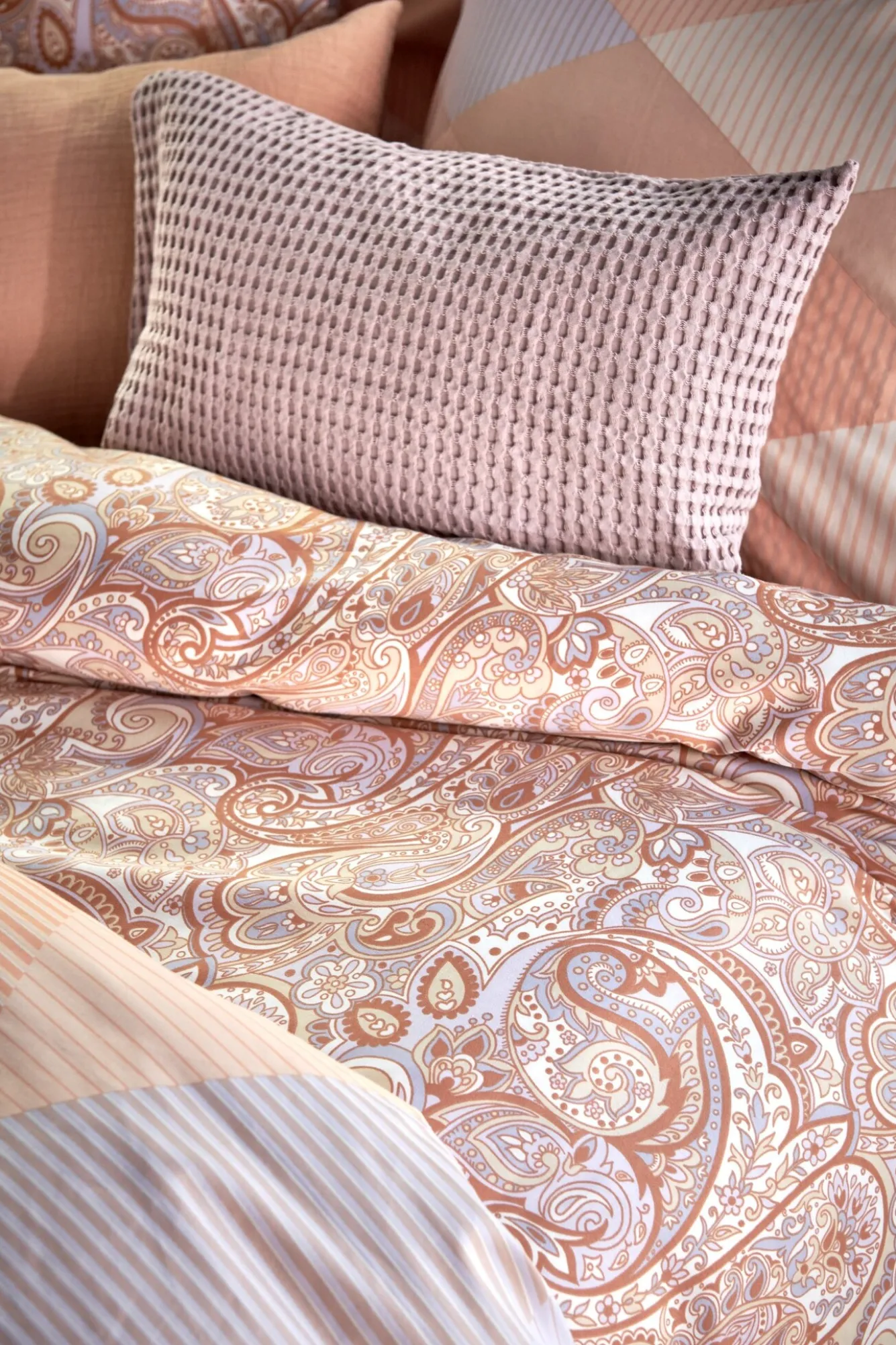 Vandyck Duvet cover GLAZE Apricot Blush 140x220 cm (satin cotton)