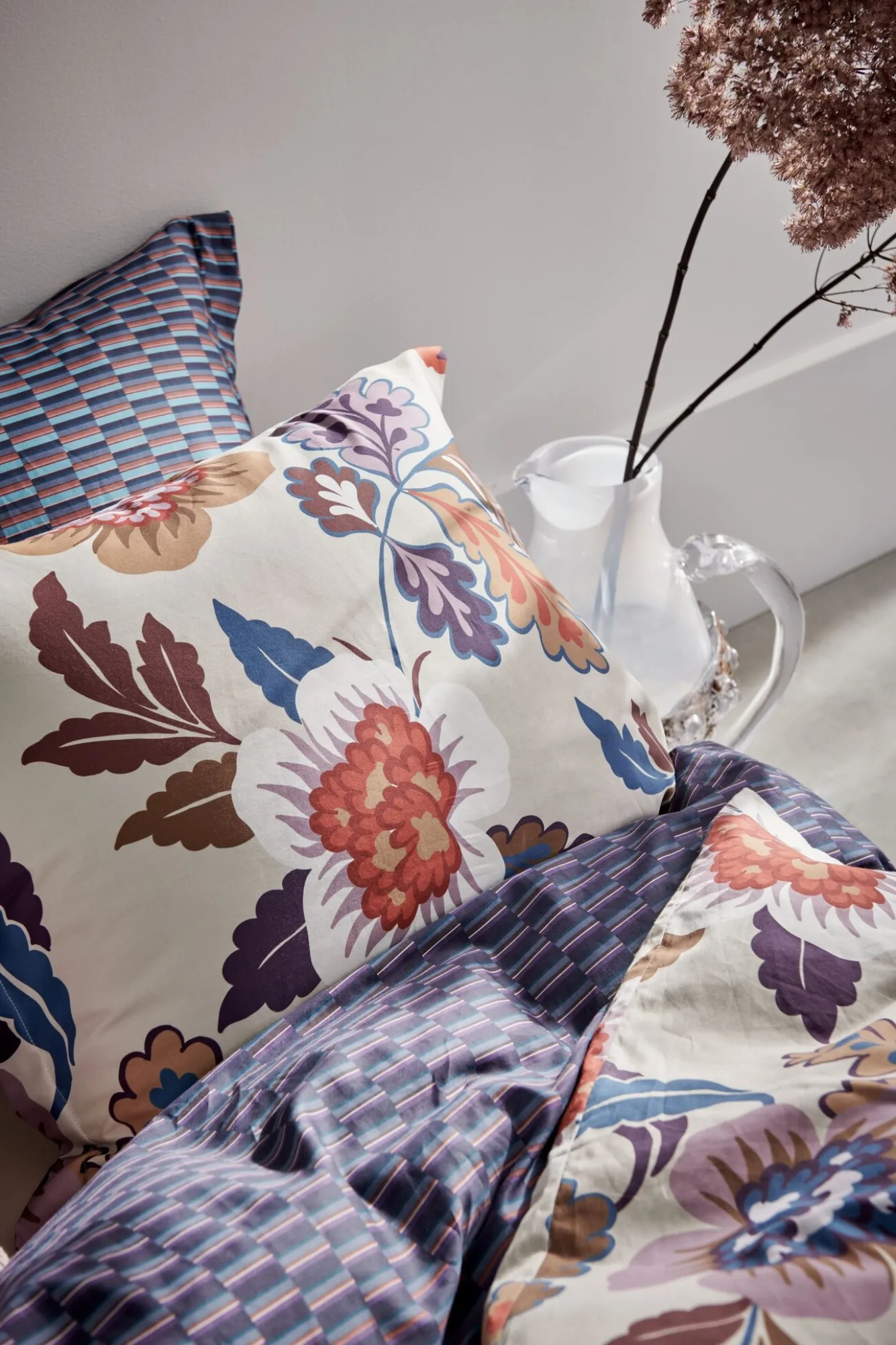 Vandyck Duvet cover GRAPHIC multi 240x220 cm (satin cotton)