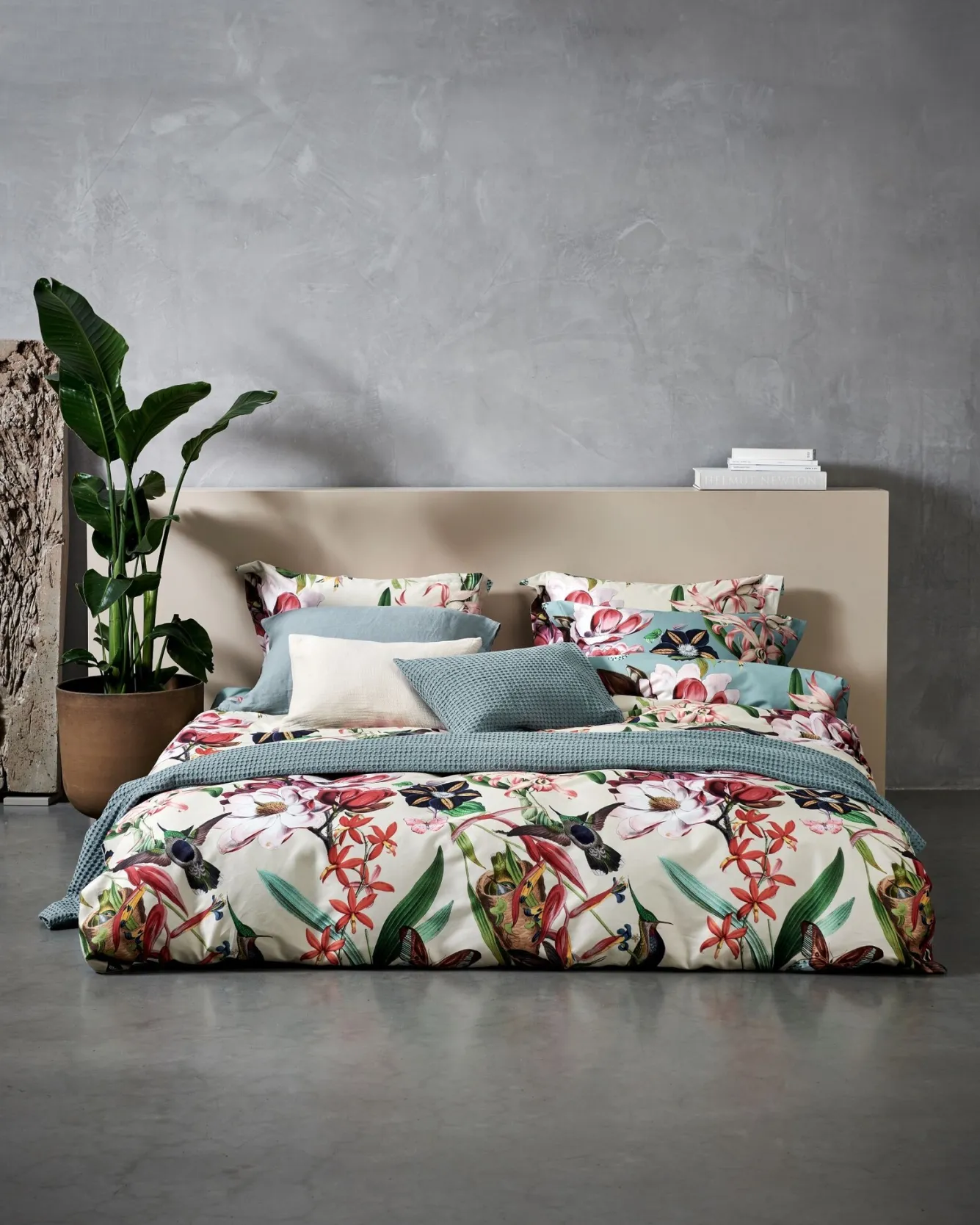 Vandyck Duvet cover FLOWER MIX Cream Tan 240x220 cm (satin cotton)