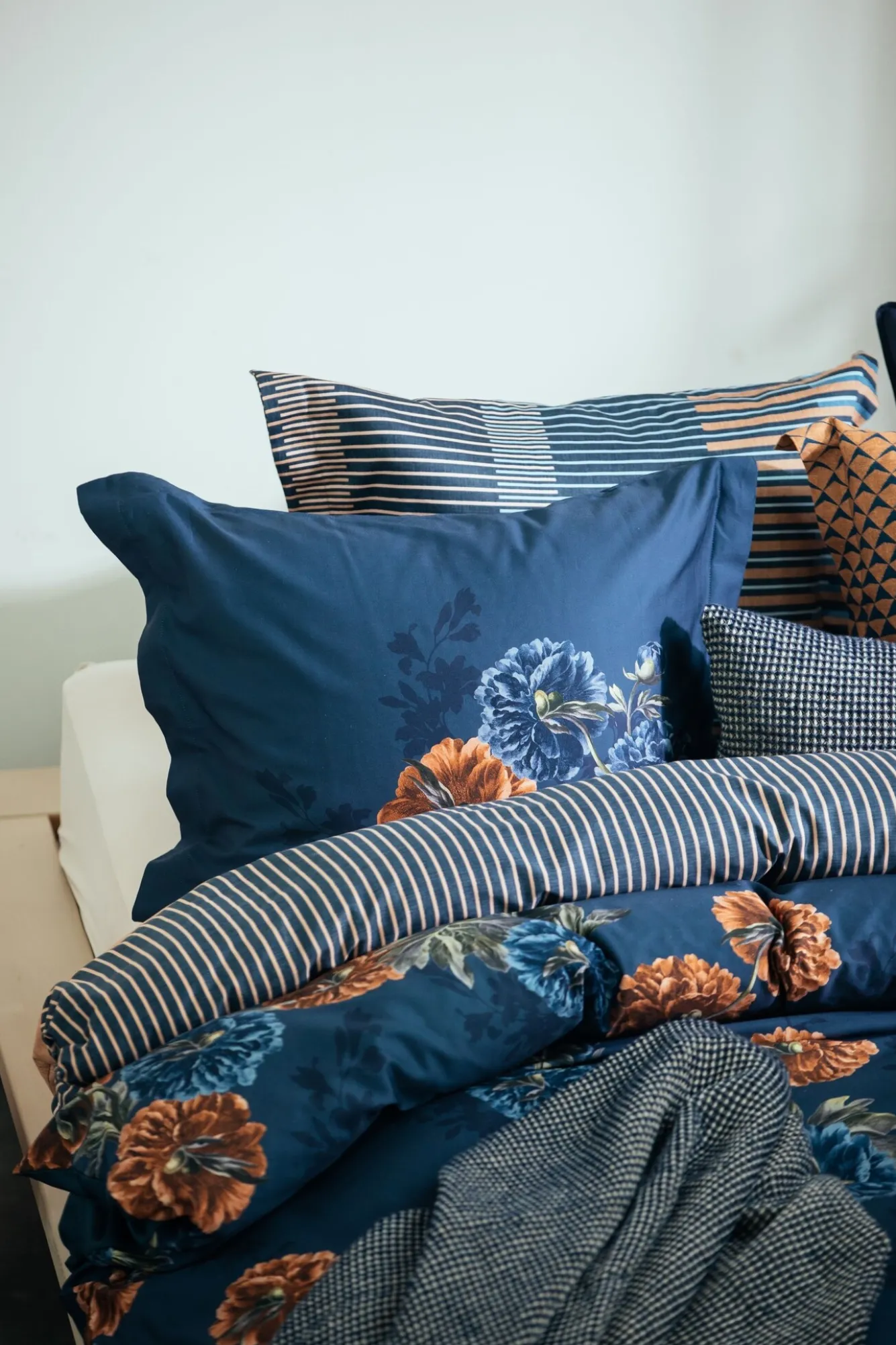 Vandyck Duvet cover MIDNIGHT HOUR Blue Ink 200x220 cm (satin cotton)