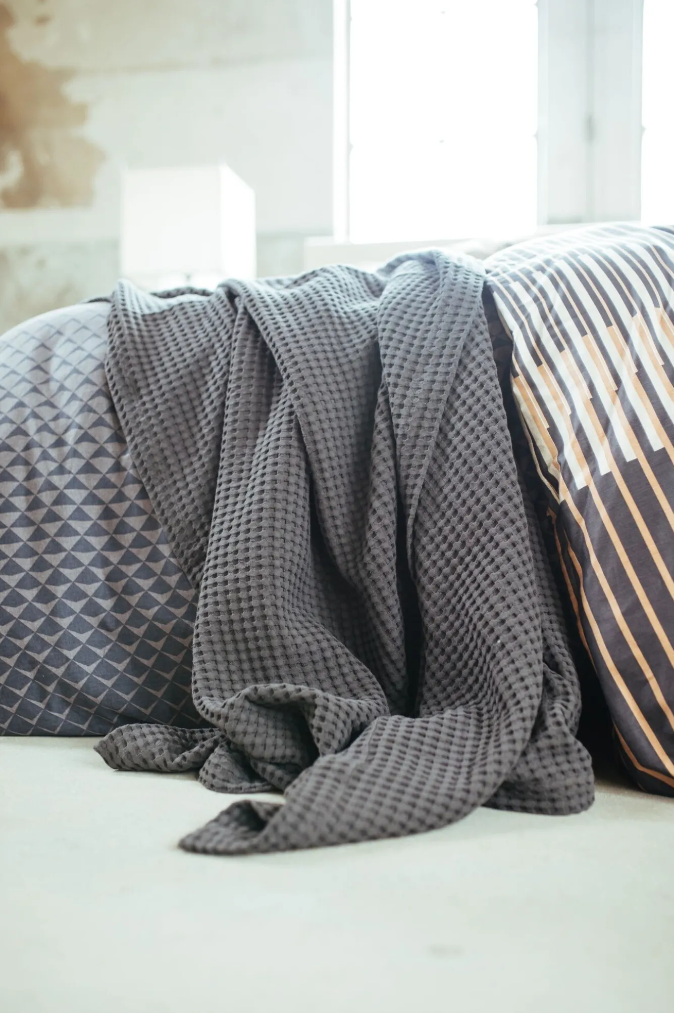 Vandyck Duvet cover WANDER Off Black 140x220 cm (satin cotton)