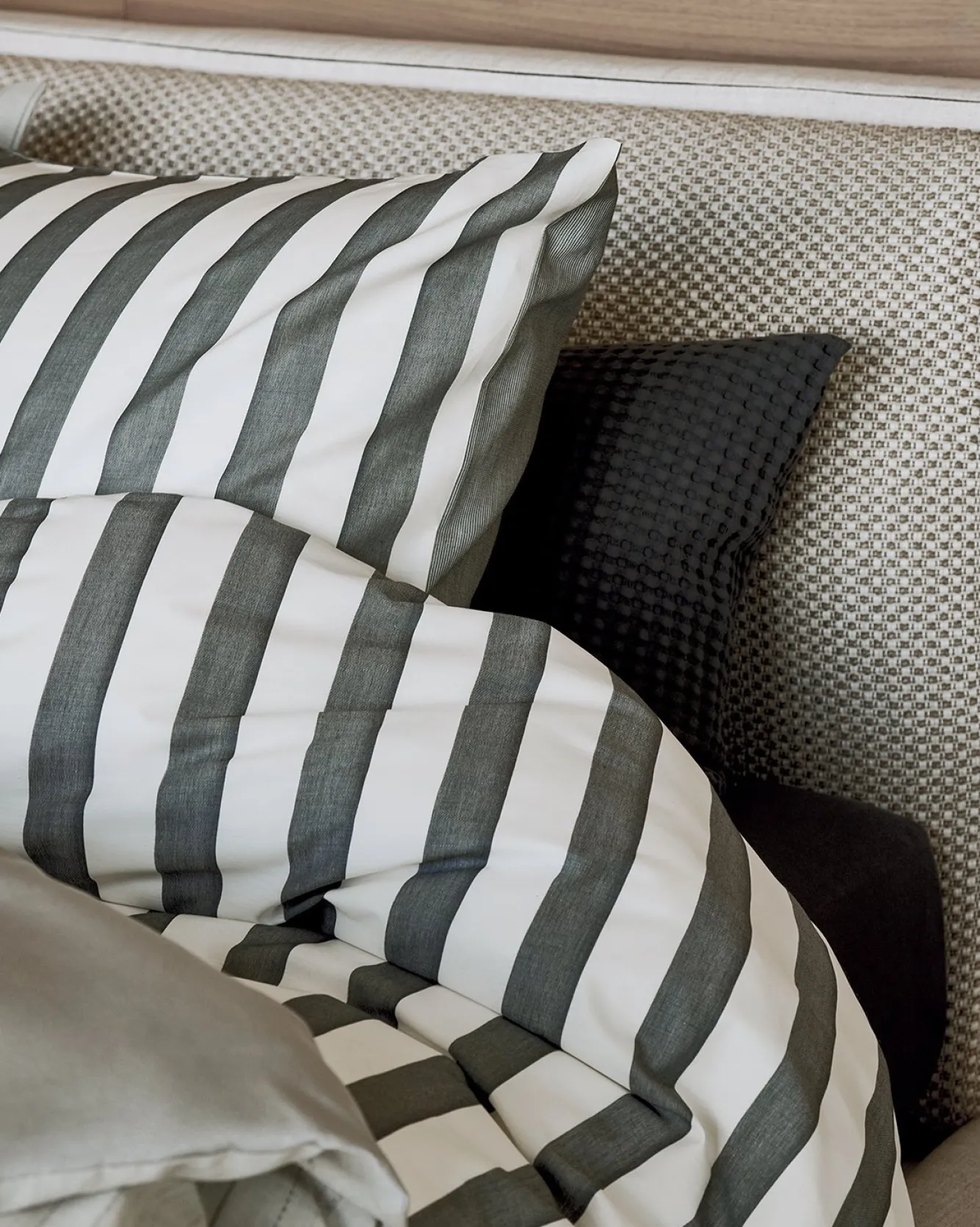 Vandyck Duvet cover HOME 97 Off Black 140x220 cm (cotton / tencel)