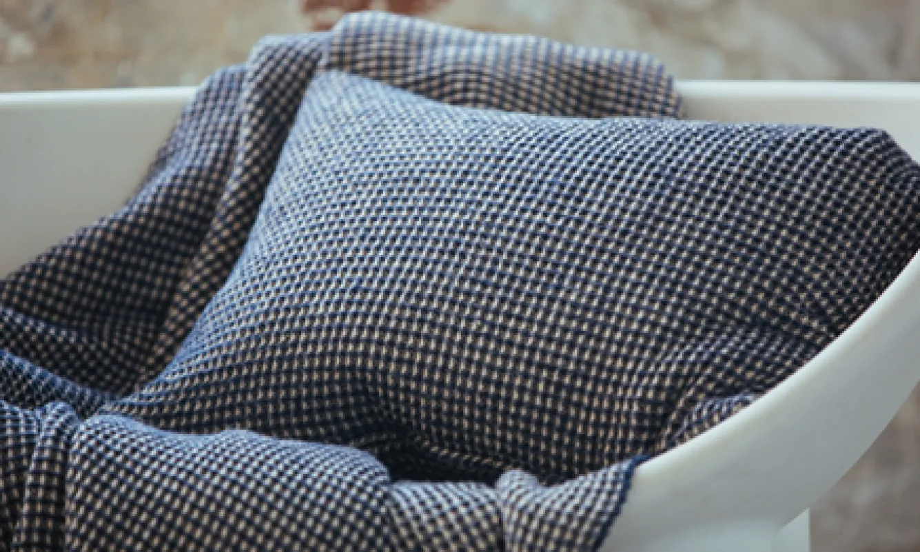 Vandyck HOME 95 plaid/bedspread 130x220 cm, dark blue