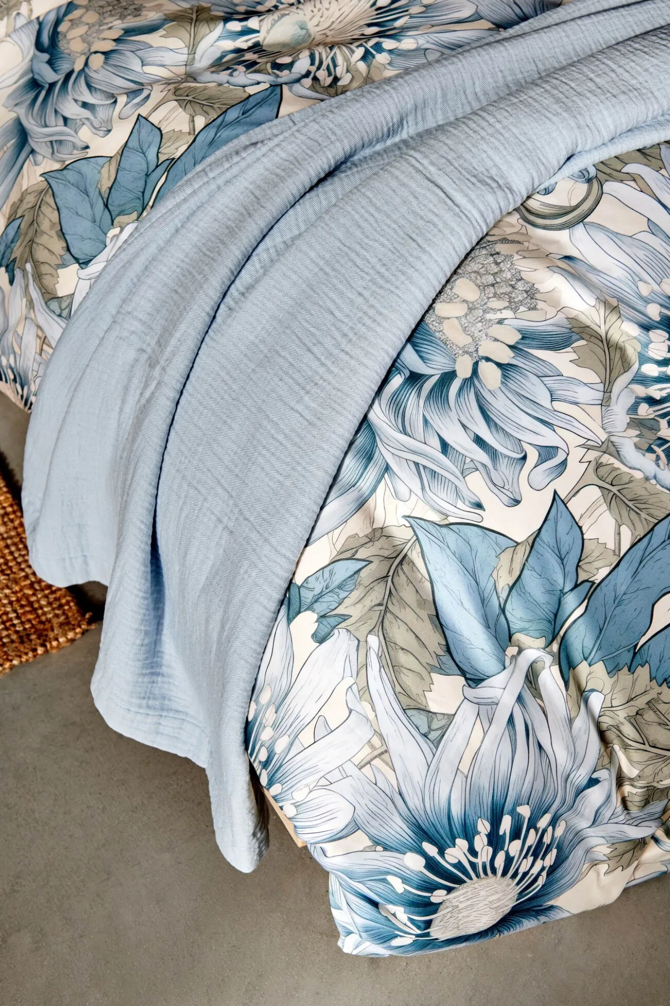Vandyck PURE 68 plaid/bedspread 160x250 cm Powder Blue (PRSA23168)
