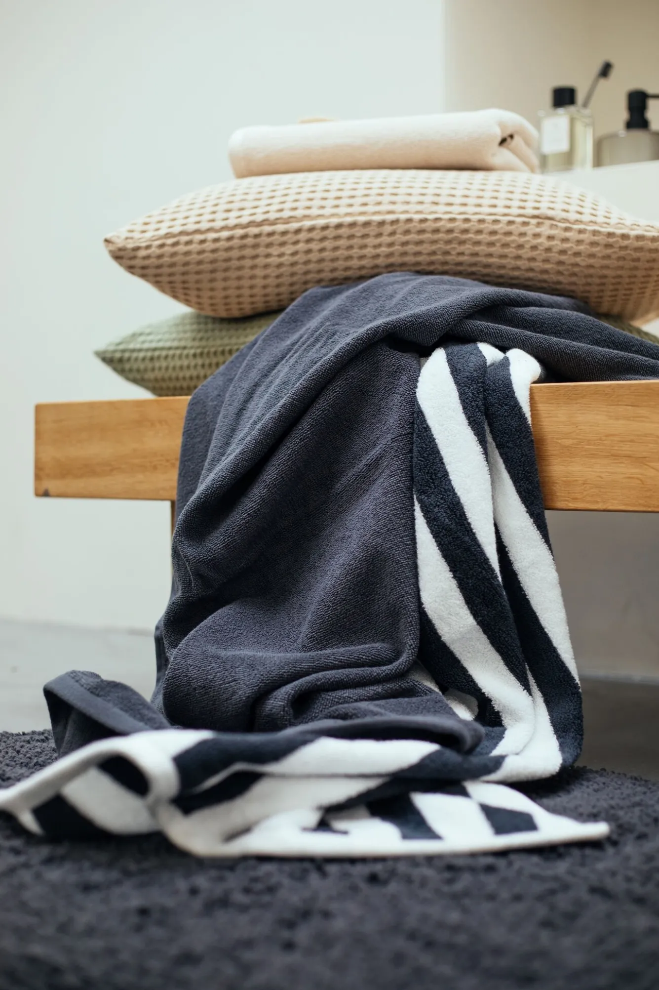 Vandyck Towel VERONA Uni color White-090